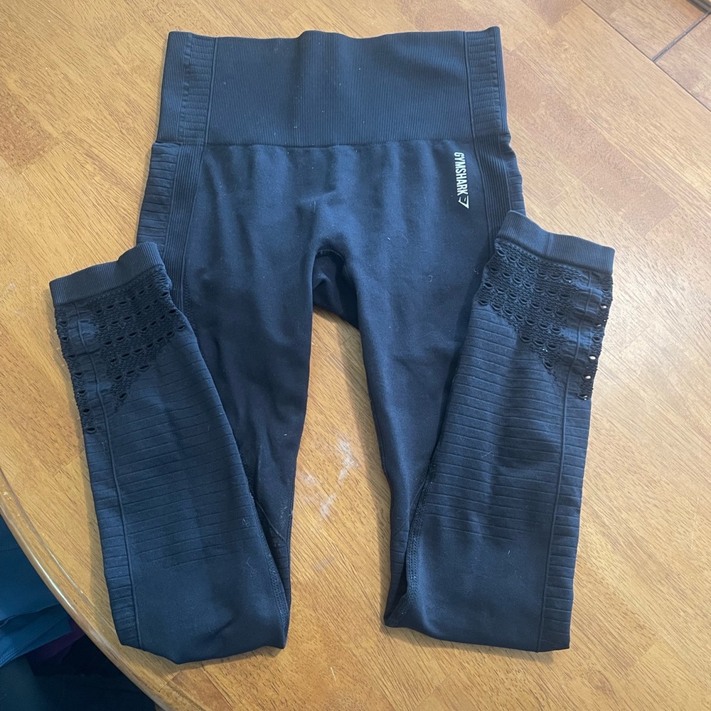 Gently warn gymshark leggings - Picture 2 of 3